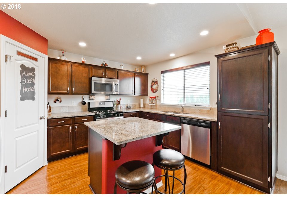 2994 Reed Avenue Woodburn, OR 97071 - Photo 12 of 25 Gallery Image 12