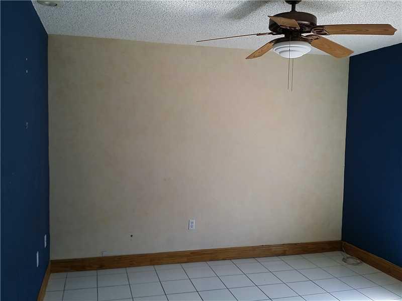 2701 Southwest 79th Avenue Miami, FL 33155 - Photo 15 of 21