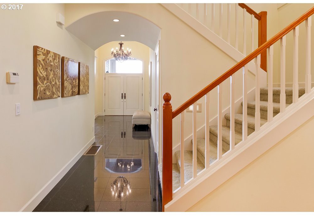 8612 Southwest Fair Ridge Way Portland, OR 97223 - Photo 14 of 32 Gallery Image 14