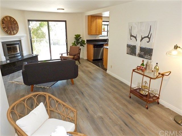 $390,000 | 1449 East 3rd Street, Unit 201, Long Beach, CA 90802