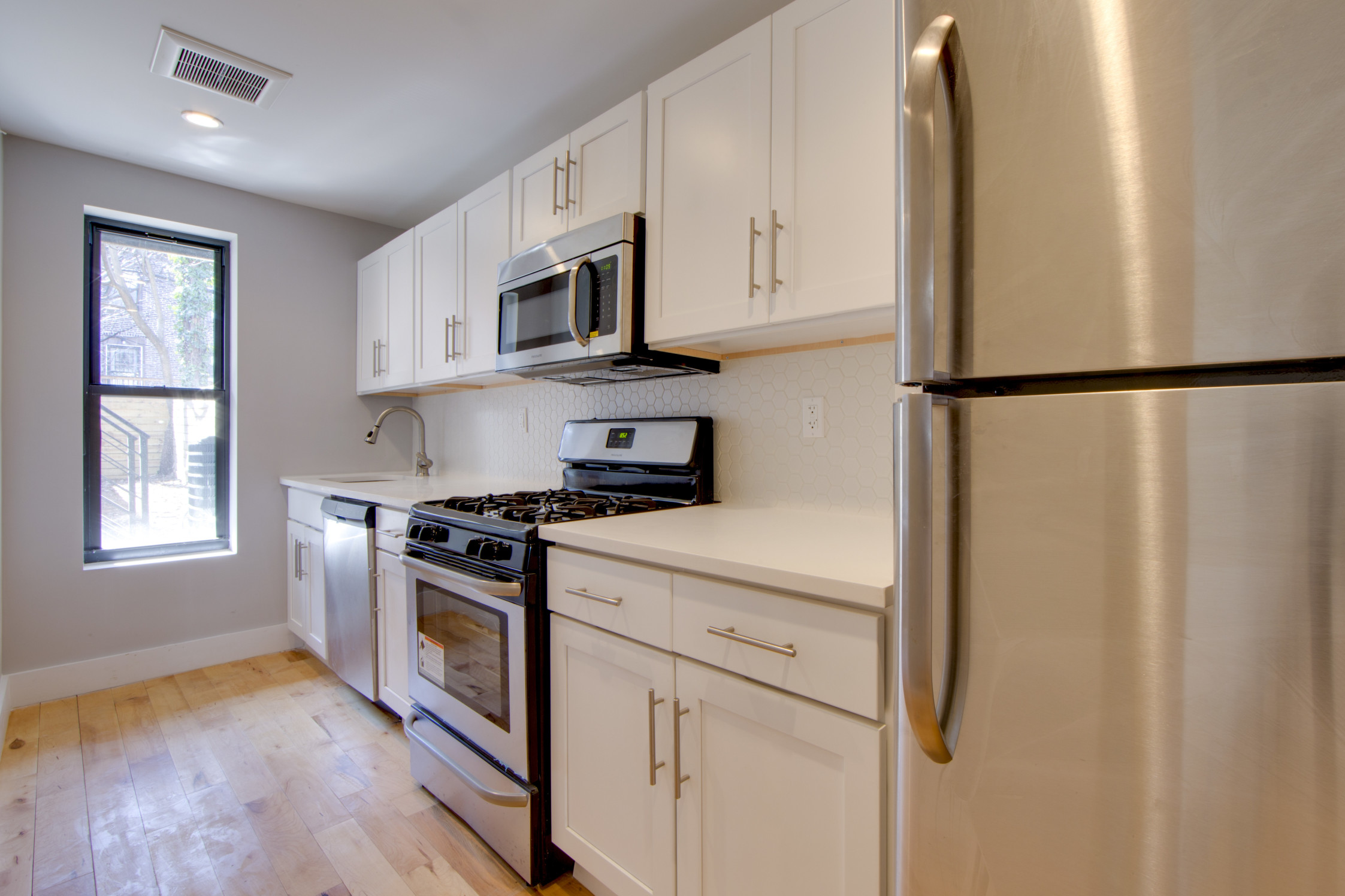 1022 Putnam Avenue, Unit GARDEN Brooklyn, NY 11221 - Photo 3 of 7