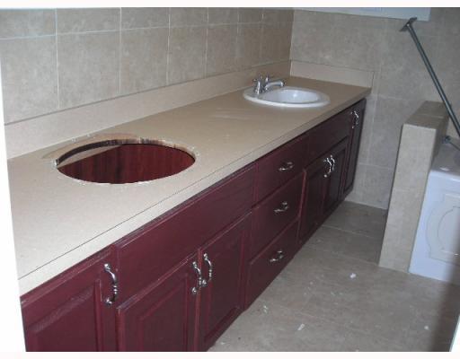 9601 Holiday Road Cutler Bay, FL 33157 - Photo 4 of 6
