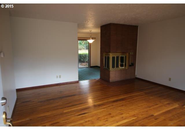 6918 Southeast Deardorff Road Portland, OR 97236 - Photo 1 of 14 Gallery Image 1
