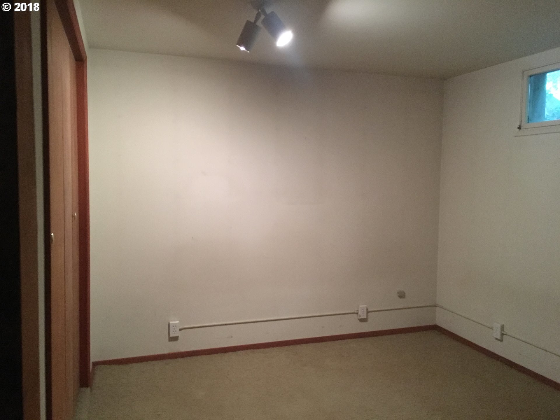 9425 Southwest Lancaster Road Portland, OR 97219 - Photo 28 of 32 Gallery Image 28