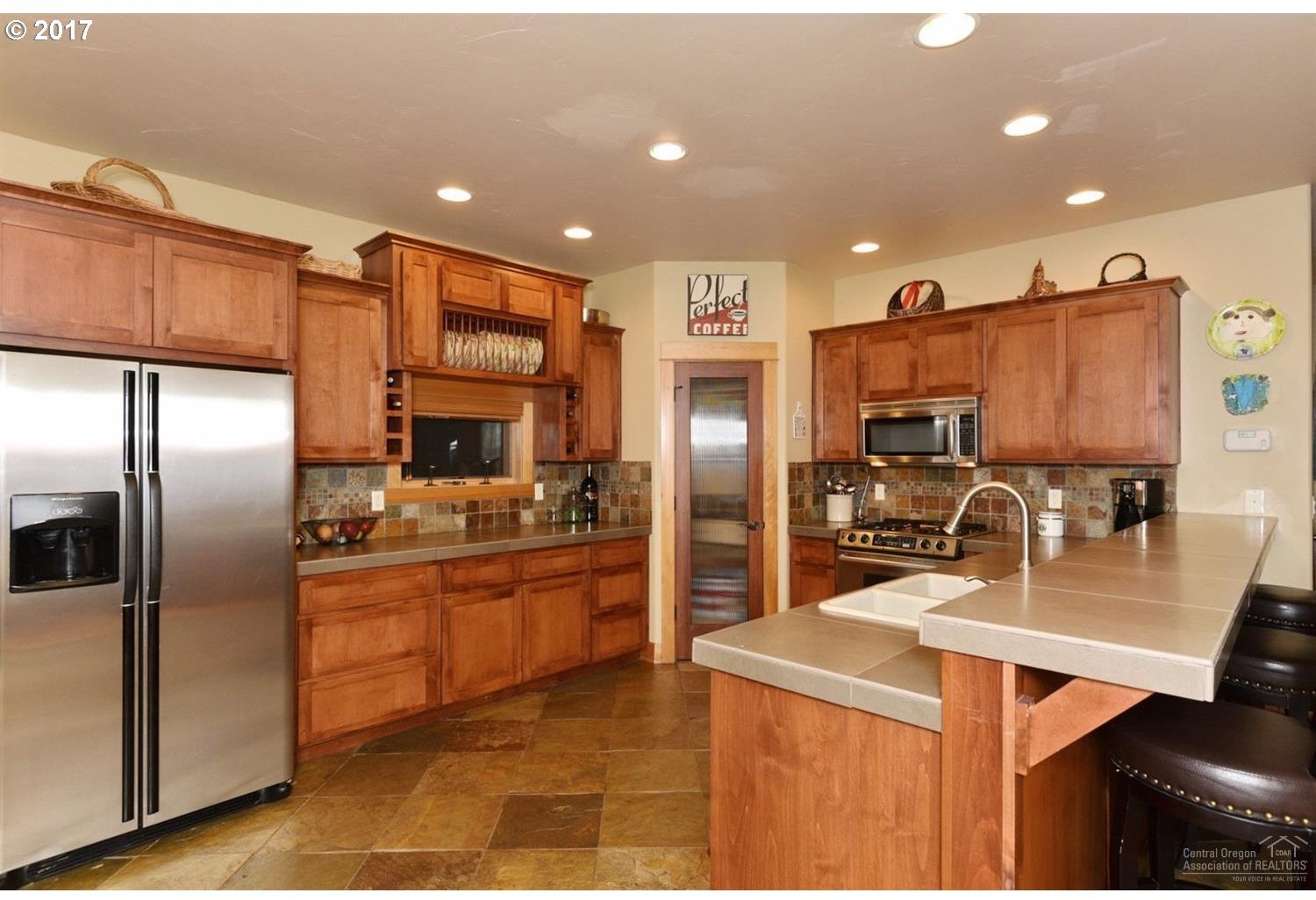 19552 East Campbell Road Bend, OR 97702 - Photo 6 of 25 Gallery Image 6