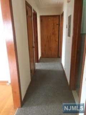 140 Baldwin Place, Unit 2 Bloomfield, NJ 07003 - Photo 2 of 10