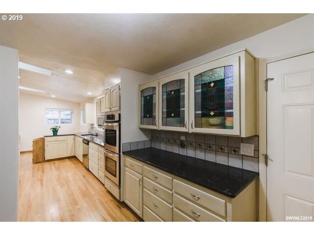 706 Northwest Quarry Road Albany, OR 97321 - Photo 6 of 32 Gallery Image 6