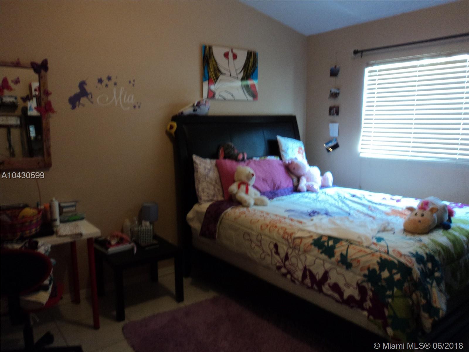 252 Northeast 211th Terrace Miami, FL 33179 - Photo 10 of 16