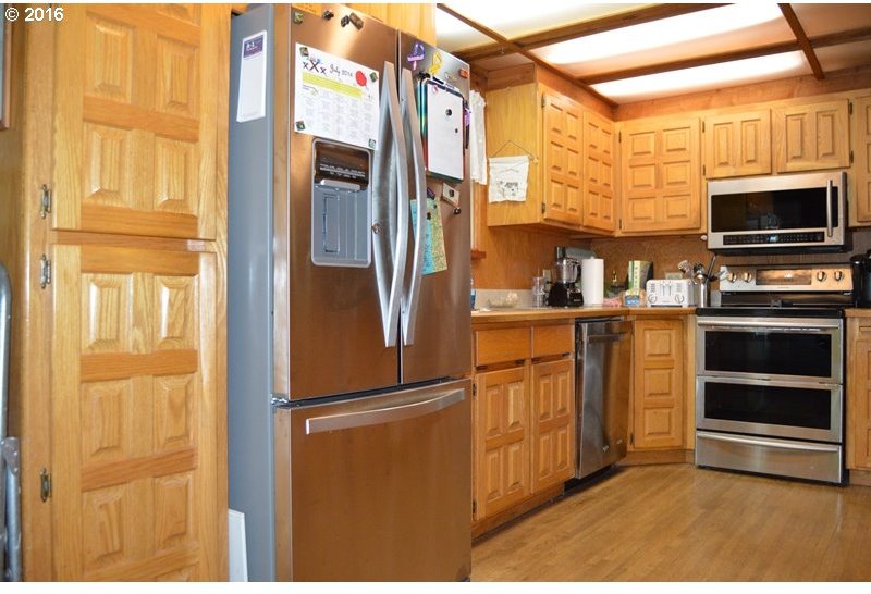 8520 Sunnyside Road Southeast Salem, OR 97306 - Photo 20 of 32 Gallery Image 20