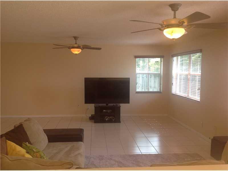 Buttonwood Hammocks Coconut Creek, FL 33063 - Photo 4 of 35