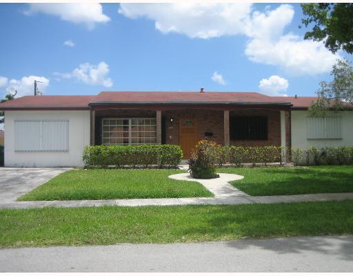 2023 Southwest 99th Avenue Miami, FL 33165 - Photo 1 of 7