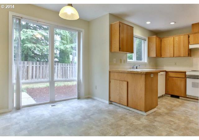 8170 Southwest 129th Terrace Beaverton, OR 97008 - Photo 7 of 16 Gallery Image 7