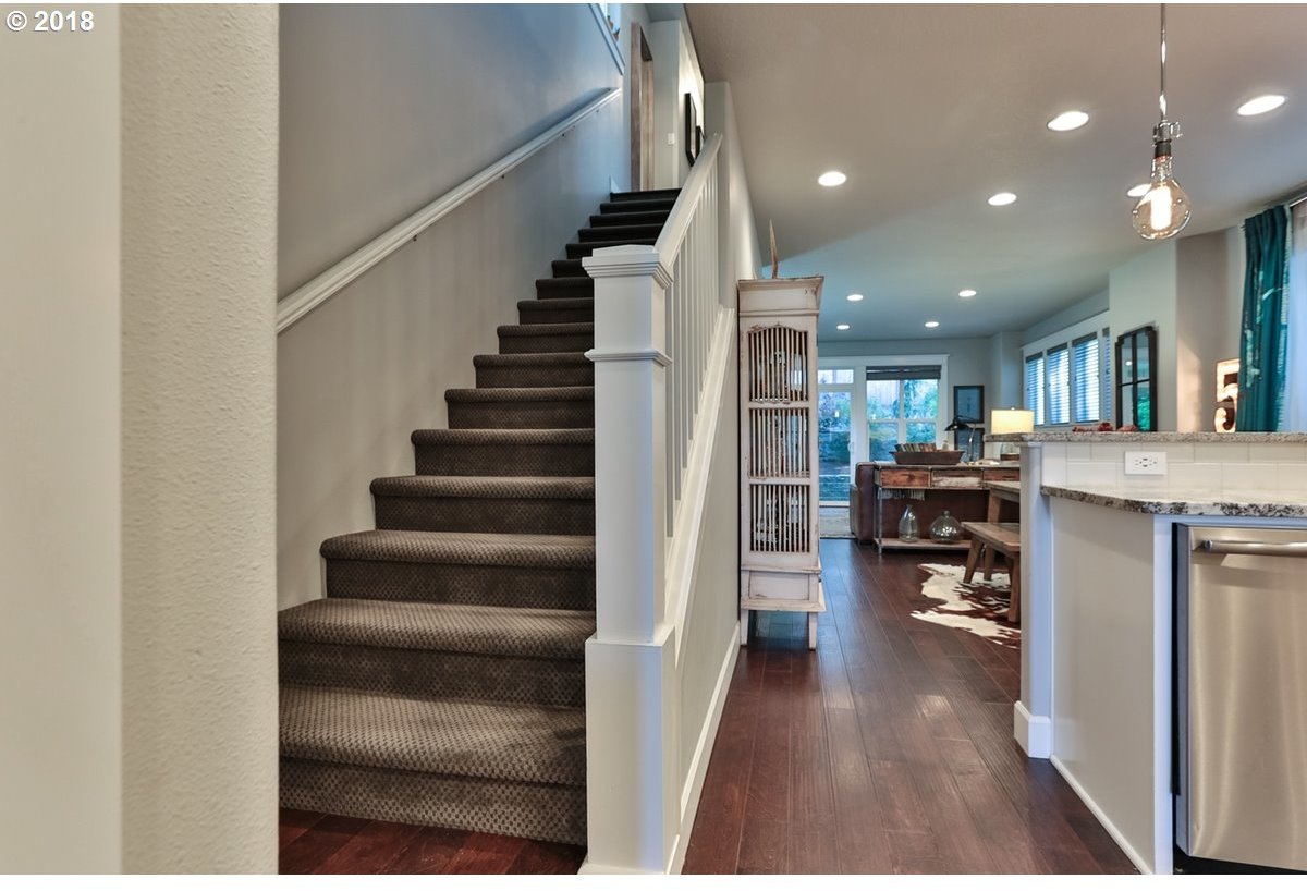1707 Southwest Moss Street Portland, OR 97219 - Photo 16 of 29 Gallery Image 16