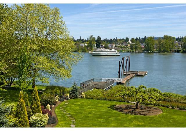 11614 Southwest Riverwood Road Portland, OR 97219 - Photo 5 of 16 Gallery Image 5