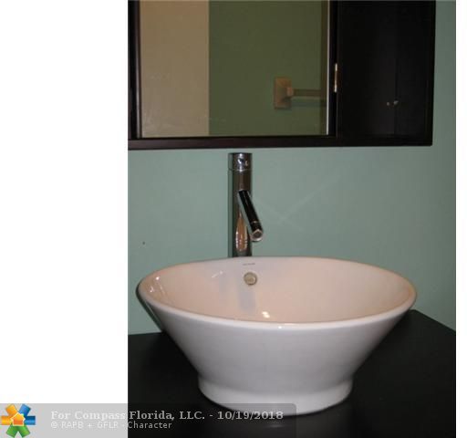 Sandalfoot Cove Boca Raton, FL 33433 - Photo 8 of 11