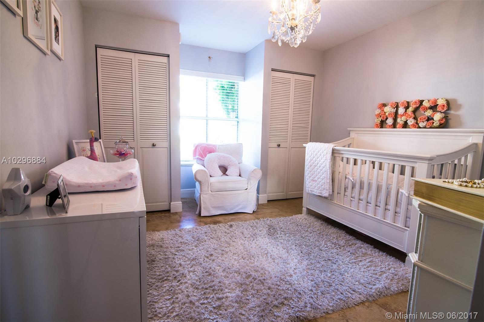 5571 Southwest 70th Place South Miami, FL 33155 - Photo 11 of 35