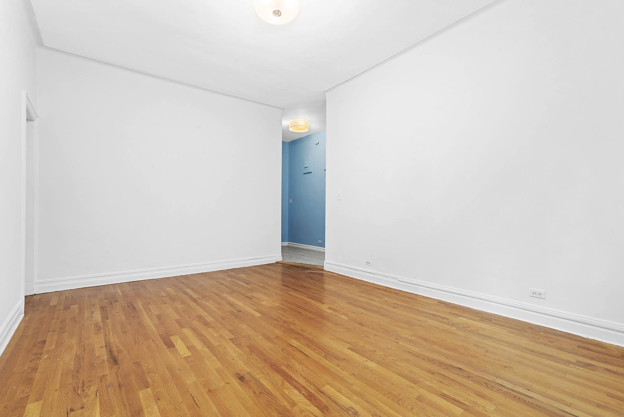 181 East 93rd Street, Unit 1F Manhattan, NY 10128 - Photo 6 of 10