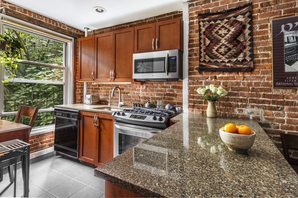 208 East 90th Street, Unit 3W Manhattan, NY 10128 - Photo 3 of 7