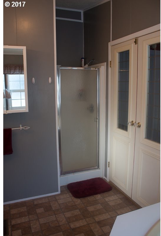 17240 Gadwall Road Bend, OR 97707 - Photo 13 of 21 Gallery Image 13