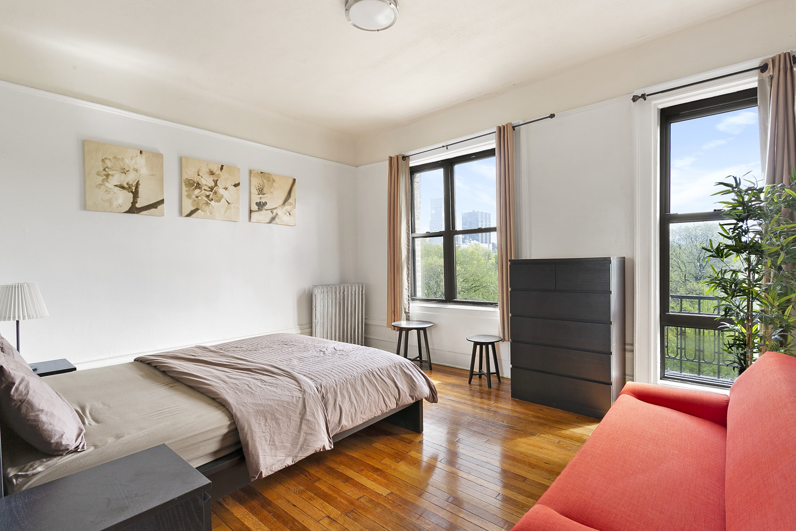 131 Central Park North, Unit 6F Manhattan, NY 10026 - Photo 2 of 7