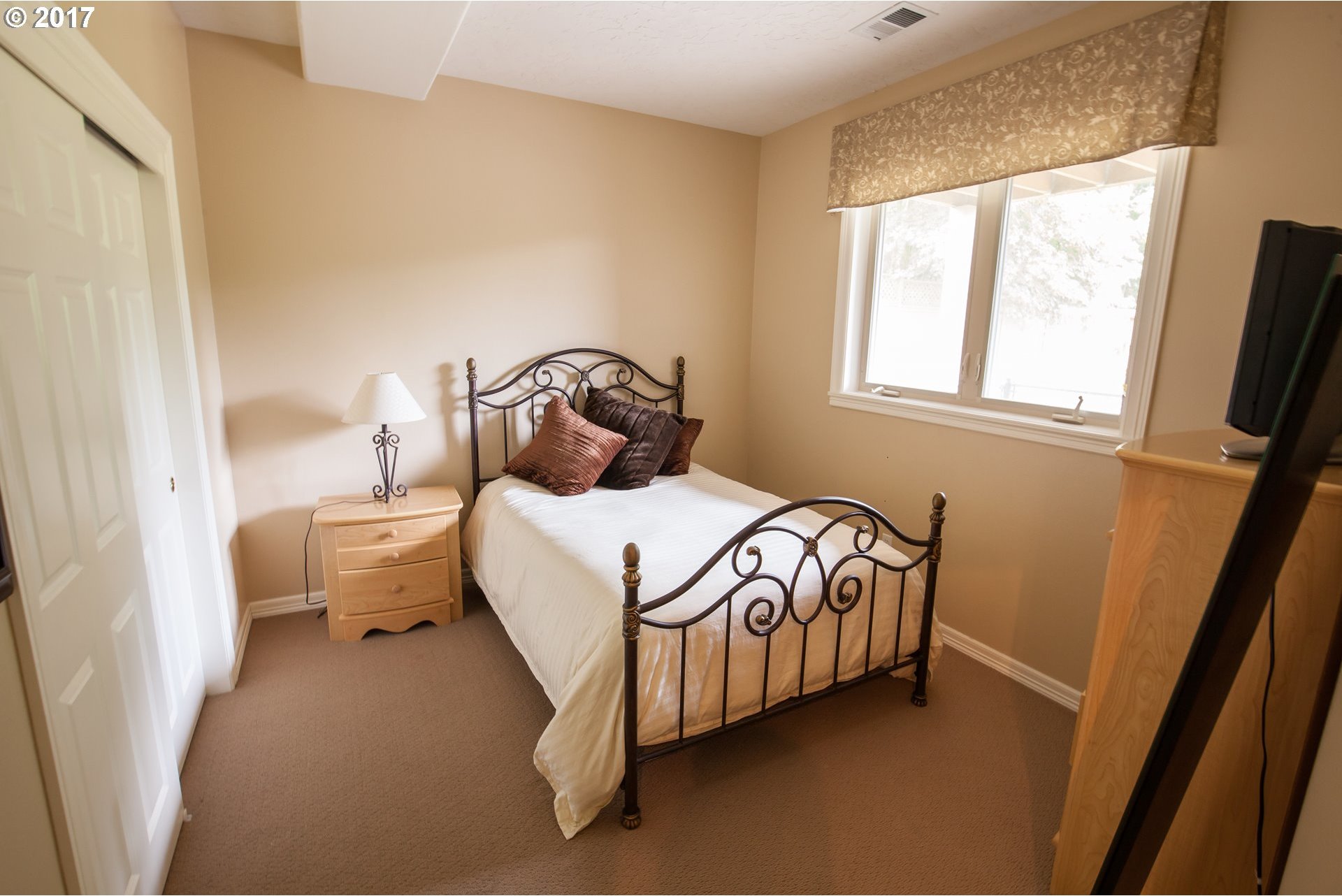 8222 Northwest Ridgetop Court Portland, OR 97229 - Photo 25 of 30