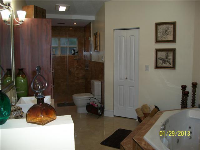 4620 Southwest 156th Place Miami, FL 33185 - Photo 12 of 25