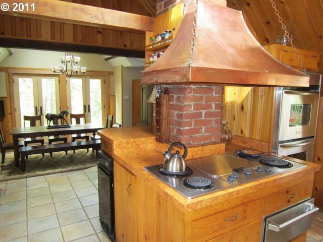 3519 Lippman Road Hood River, OR 97031 - Photo 11 of 16 Gallery Image 11
