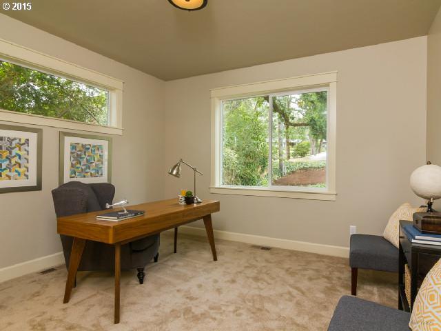 12447 Southwest Lesser Road Portland, OR 97219 - Photo 8 of 16 Gallery Image 8
