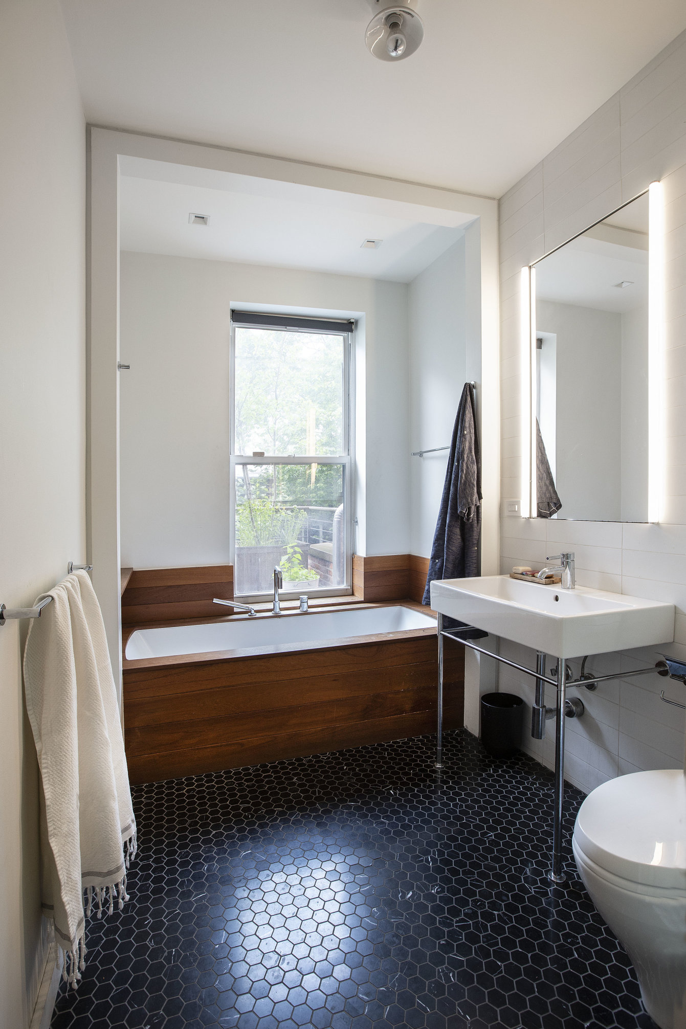 124 Park Place, Unit Upper Triplex Brooklyn, NY 11217 - Photo 6 of 15