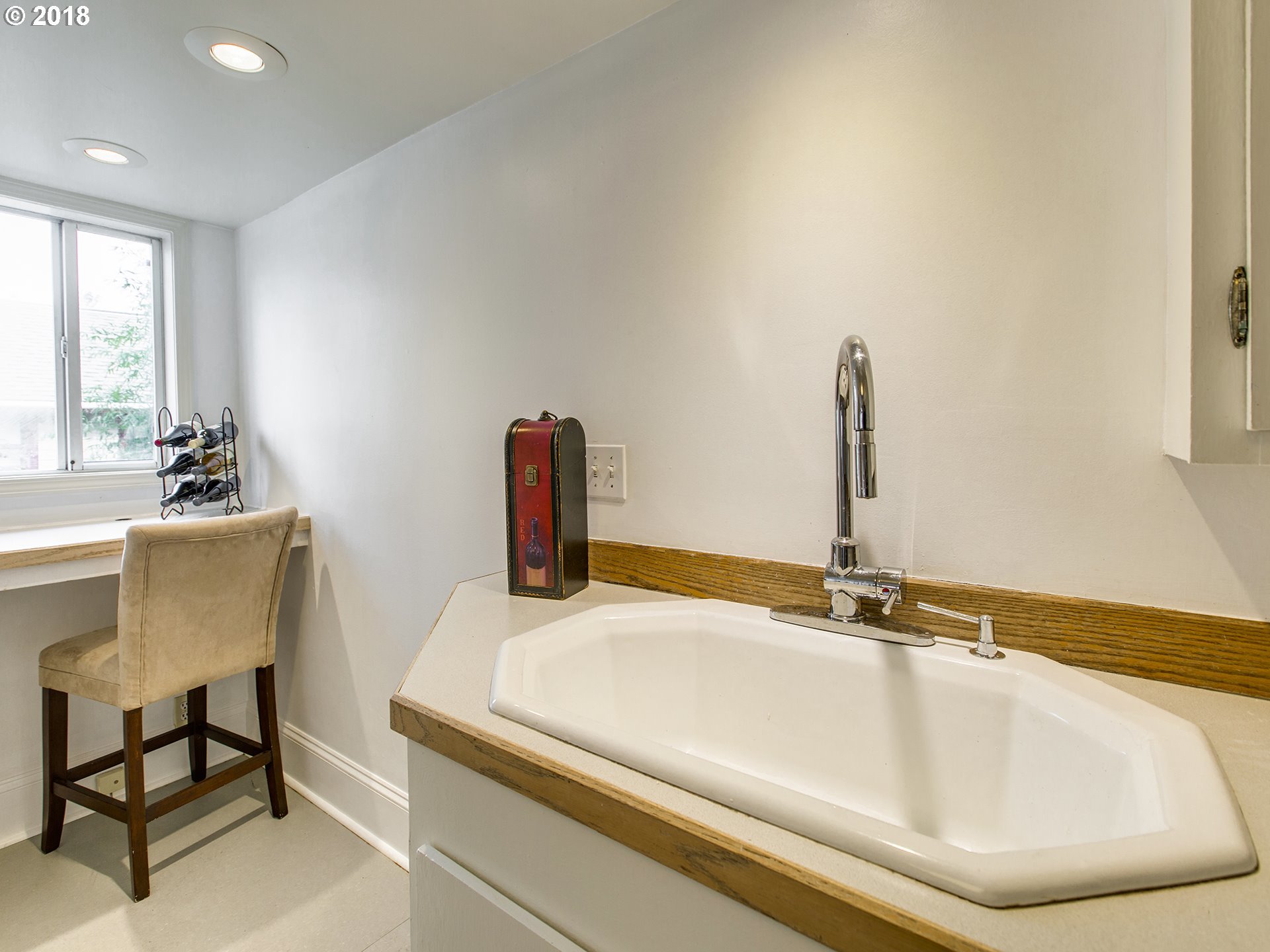 404 Southwest Pendleton Street Portland, OR 97239 - Photo 10 of 23 Gallery Image 10