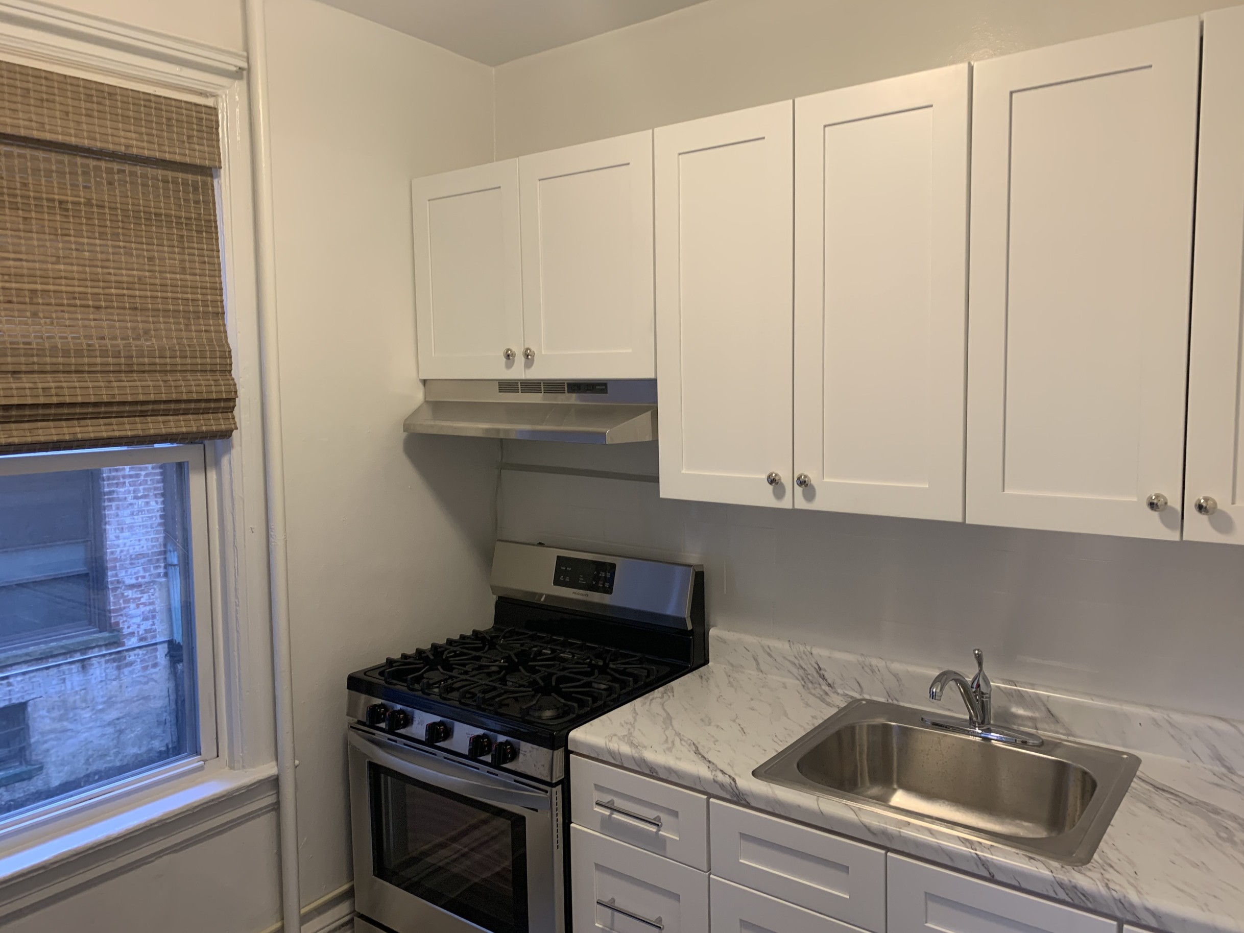 31-74 33rd Street, Unit 1F Queens, NY 11106 - Photo 2 of 8