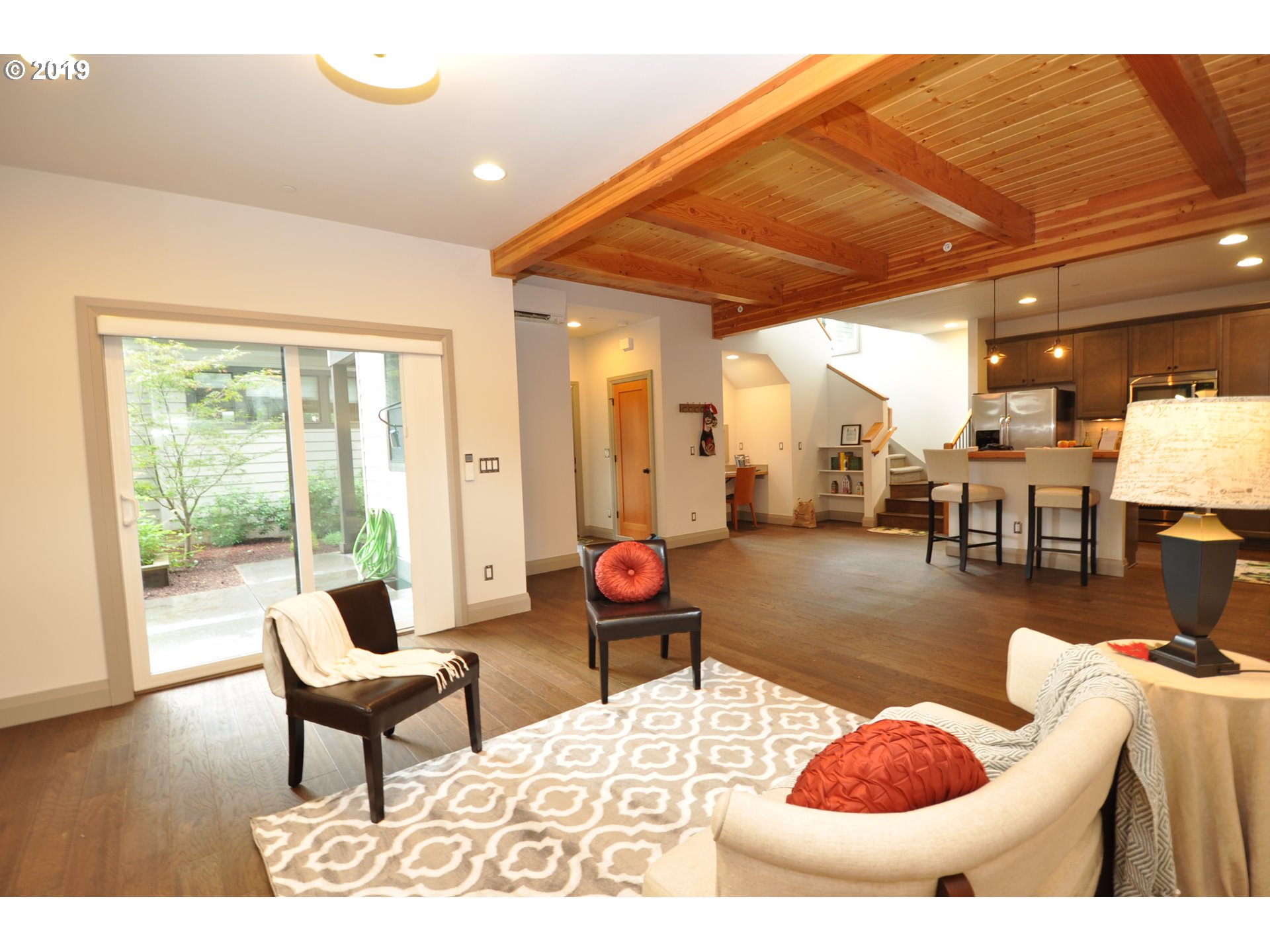 7655 Southeast Sherman Street Portland, OR 97215 - Photo 9 of 32