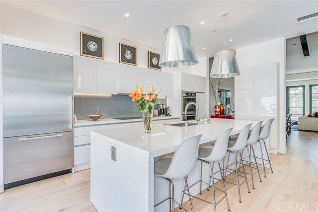 $3,900,000 | 925 Sandcastle Drive, Corona del Mar, CA 92625