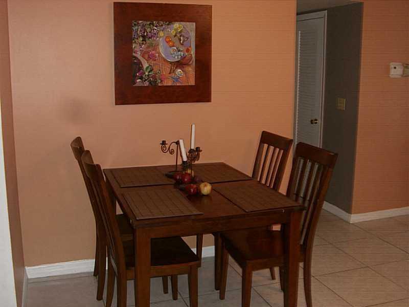632 Northwest 13th Street, Unit 380 Boca Raton, FL 33486 - Photo 3 of 7