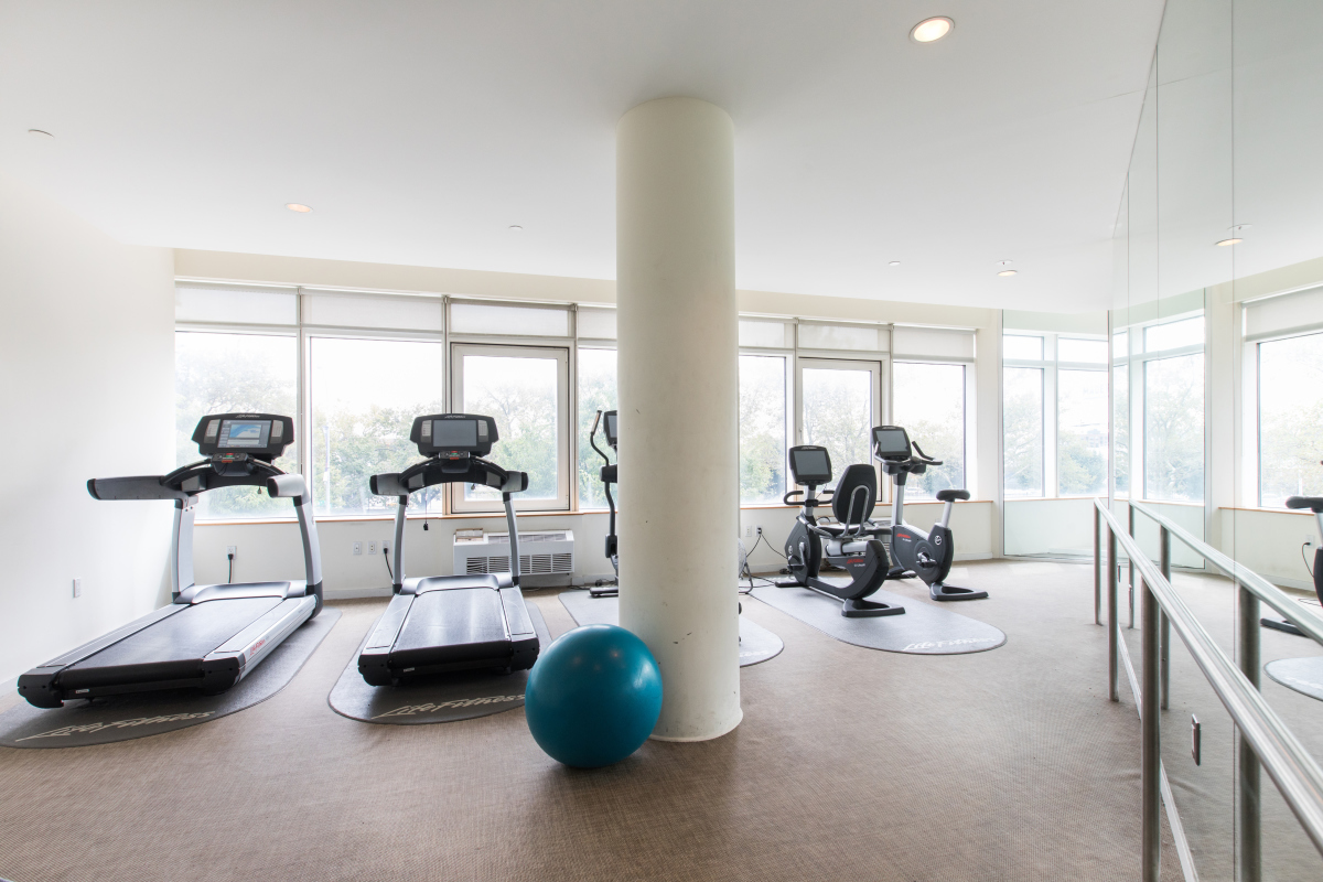 10-17 Jackson Ave, Queens, NY 11101 - Photo 4 of 5