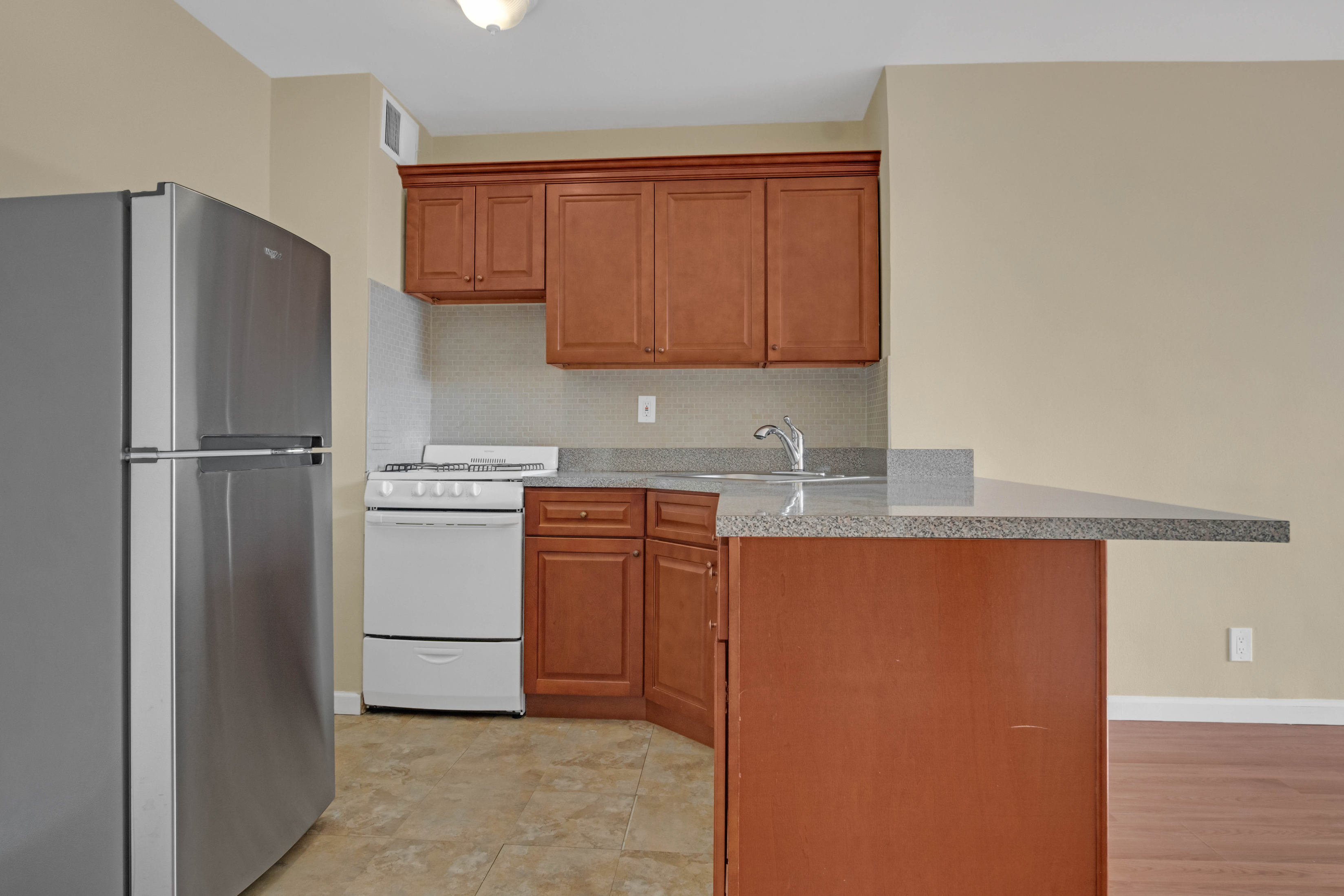 5900 Arlington Avenue, Unit 5P Bronx, NY 10471 - Photo 4 of 16