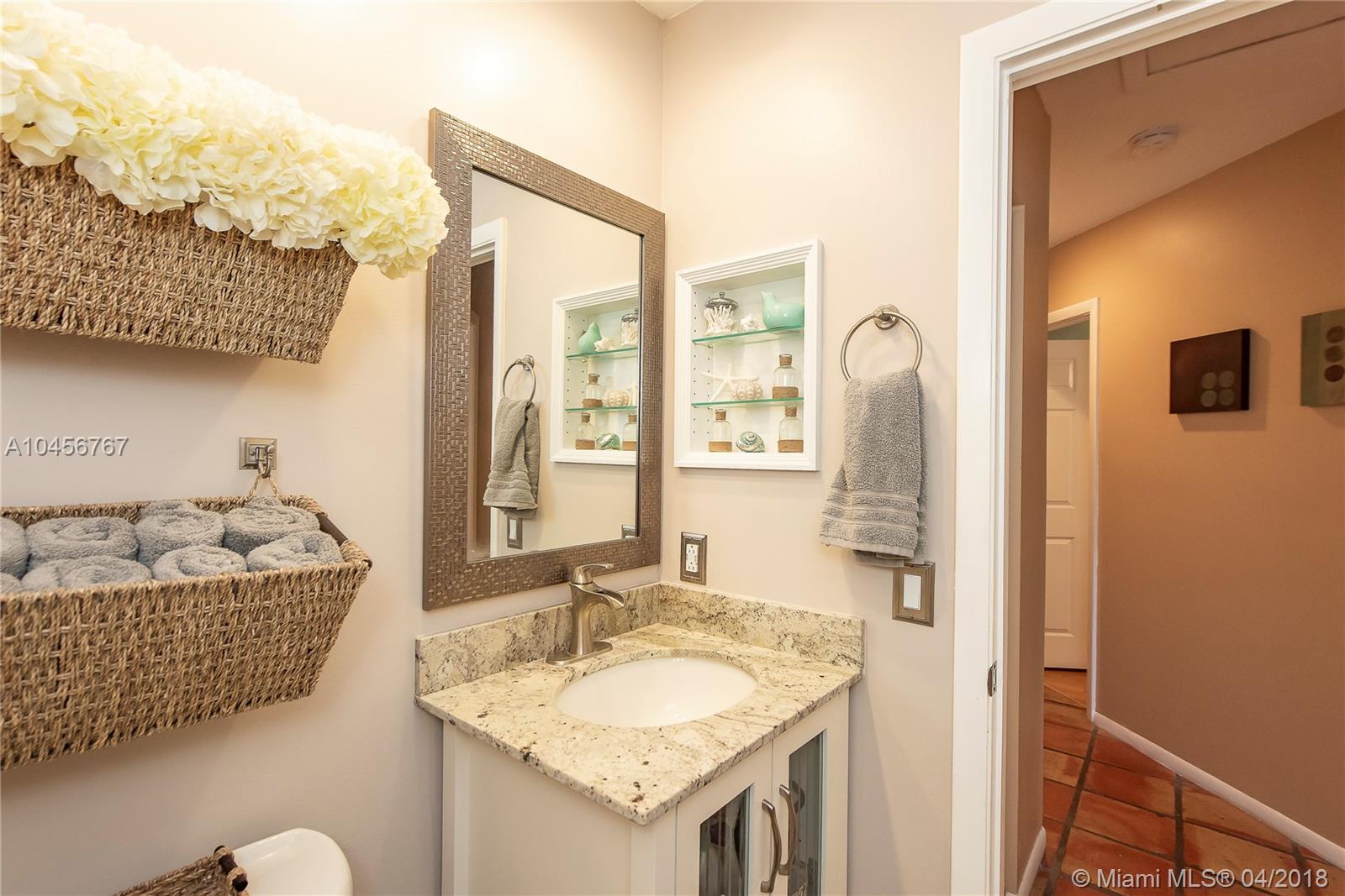 1477 Garden Road Weston, FL 33326 - Photo 13 of 31 Gallery Image 13