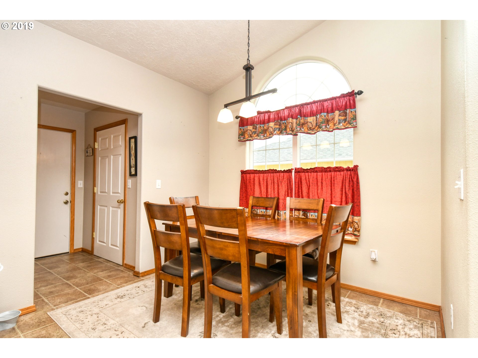 217 Southwest Quinney Place Pendleton, OR 97801 - Photo 8 of 32
