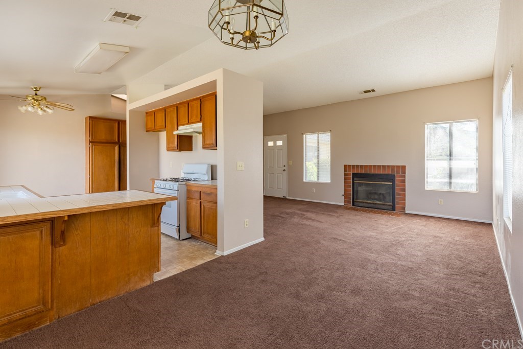 1746 The Willows Road San Jacinto, CA 92583 - Photo 7 of 32