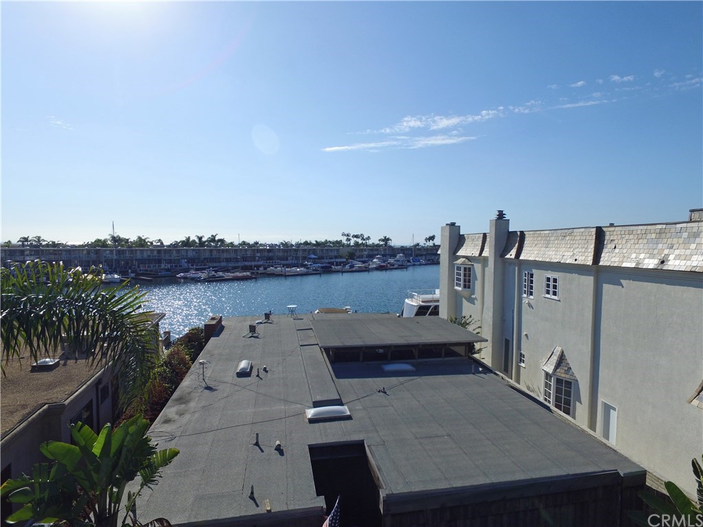 16995 Edgewater Lane Huntington Beach, CA 92649 - Photo 15 of 18