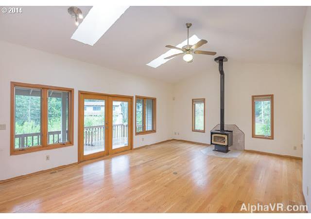 33635 Southwest Larkins Mill Road Hillsboro, OR 97123 - Photo 7 of 15 Gallery Image 7