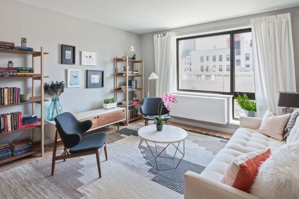 44-72 11th Street, Unit A709 Queens, NY 11101 - Photo 1 of 10