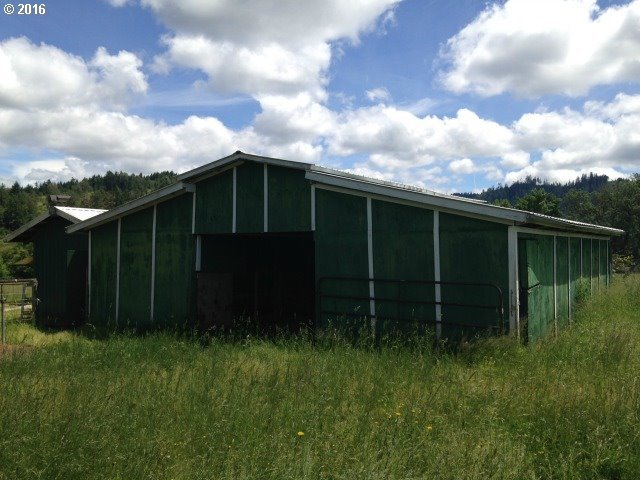 1489 Plat I Road Sutherlin, OR 97479 - Photo 11 of 21