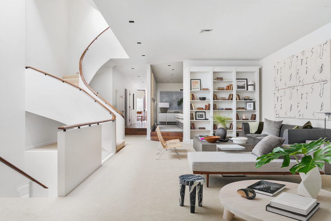 163 East 70th Street Manhattan, NY 10021 - Photo 3 of 27