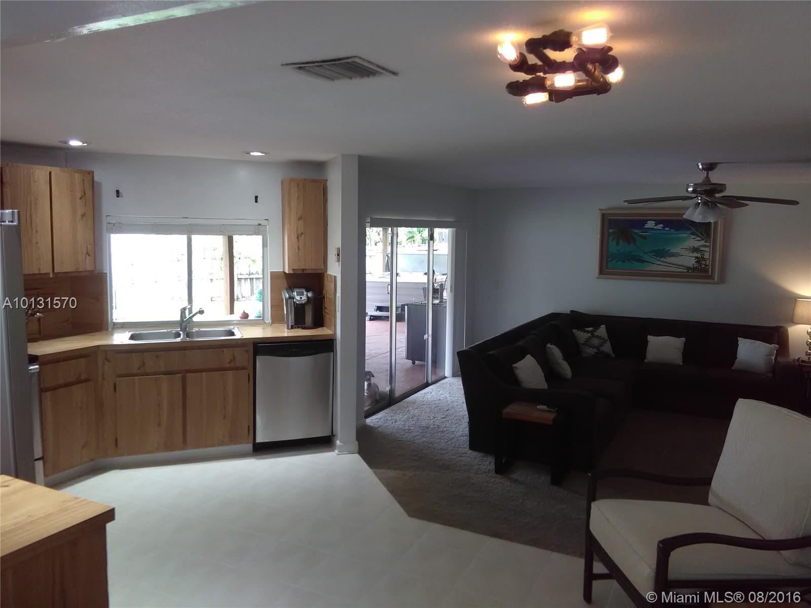 8421 Southwest 28th Street Davie, FL 33328 - Photo 6 of 34
