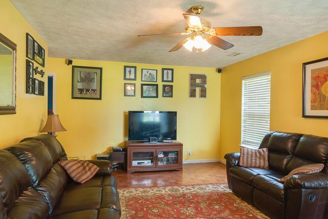 664 Crescent Road Murfreesboro, TN 37128 - Photo 2 of 15