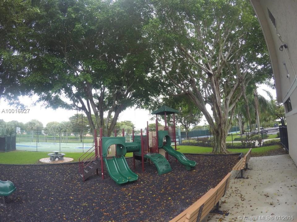 10760 Crescendo Circle Boca Raton, FL 33498 - Photo 22 of 26