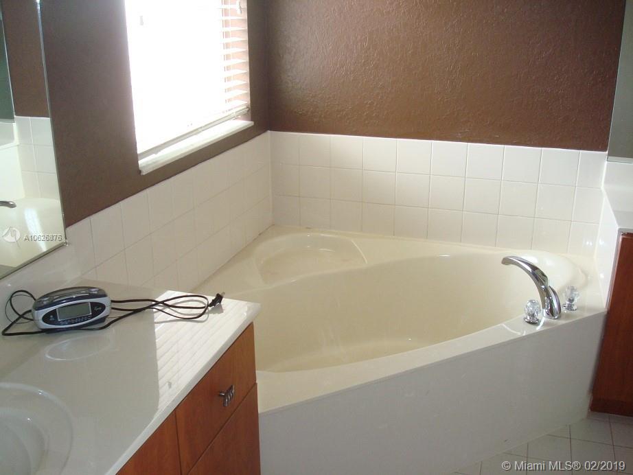 16616 Southwest 47th Terrace, Unit 16616 Miami, FL 33185 - Photo 15 of 17