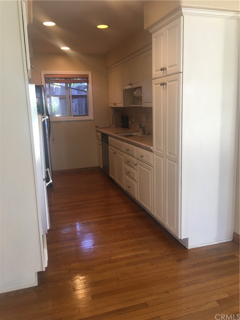 282 23rd Street Costa Mesa, CA 92627 - Photo 15 of 24