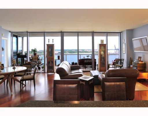 400 Alton Road, Unit 1804 Miami Beach, FL 33139 - Photo 4 of 12